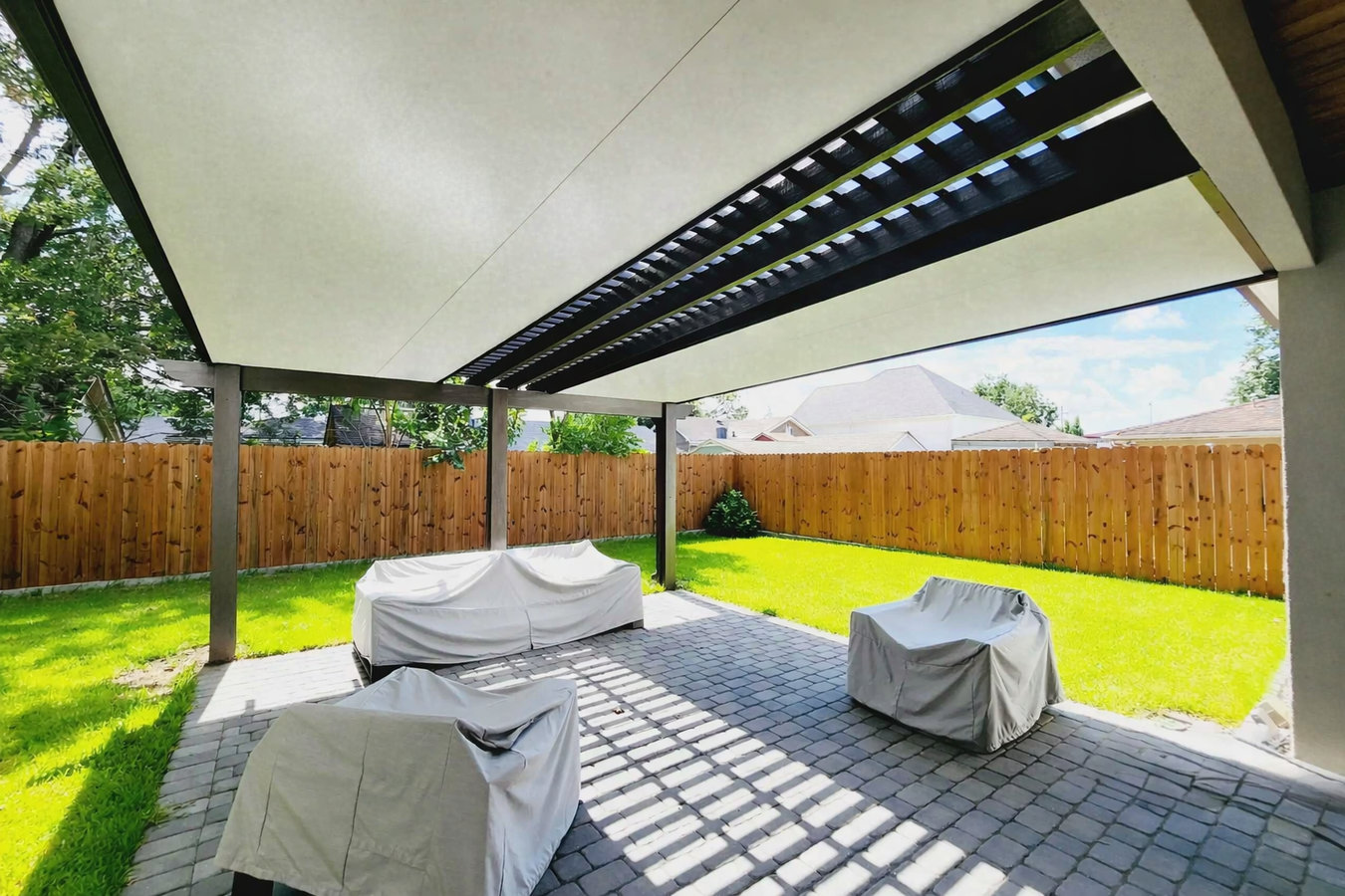 Custom sunroom addition in Mission, TX by Mission Sunrooms & Patios